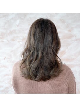 アリスバイヘアーモア(ALICE by Hair More) ゆる巻きロングスタイル