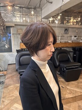 ウィークエンド(WEEKEND) 白髪ぼかし対応　ショートスタイル