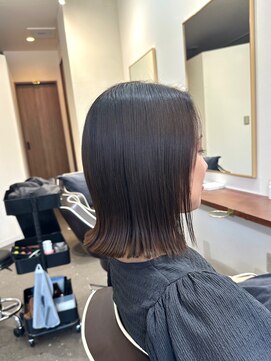 ポピイズ(POPPIES) ミディアムスタイル【外はねボブ】