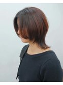 首を長くスッキリ見せるショートウルフ×深みオレンジ