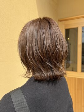 ミュー(miyuu) “くびれ感,,レイヤーボブカット×ナチュラルブラウン