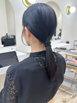 say.グレージュミニウルフチェリーブラウン結婚式タイトアレンジ