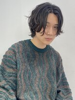ミディアムレイヤー　ニュアンスパーマ　毛流れパーマ　MOMO