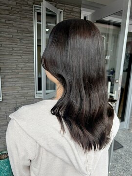 ハイバレーヘアーメゾン(HIGH VALLEY HAIRMAISON) ロングレイヤー黒髪レイヤー顔周りレイヤー岡山南中央町