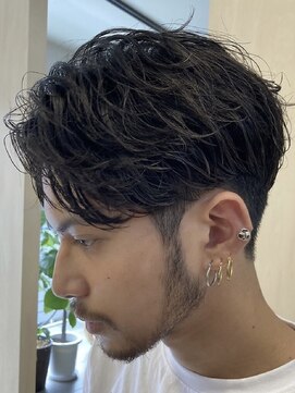 フィフス 大分(fifth) 大分毛流れフェザーパーマメンズカット刈り上げセンターパート