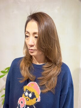 ユアナ(Yuana) 柔らか質感の白髪ぼかしレイヤー