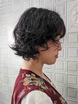 ヘンリエッタ 吉祥寺(Henrietta) ウルフボブ