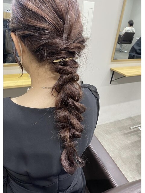 ルーズアレンジ編み込み編みおろしパーティーヘアセット