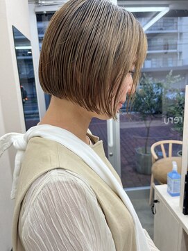 ハレル(Hareru) ミニボブ　ハイトーン