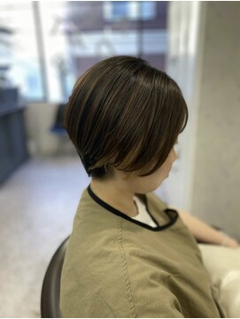 アデプト 北千住店(adept) 【adept北千住リョウ】イヤリングカラーちょい見えショートボブ