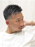 ツヤ感スパイキースキンフェードソフトモヒカンアップバング