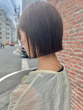 オーガニック アトリエ 大宮(organic+atelier) 20代30代大人可愛いアッシュベージュくびれボブ耳掛け透明感