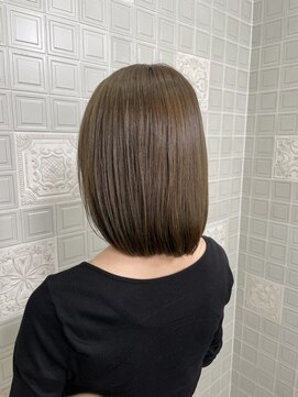 ヘンリエッタ 自由ヶ丘(Henrietta) ライトグレージュボブ