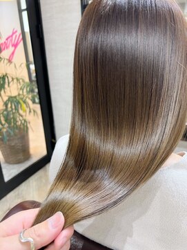 ネウィ 調布(newi) ミディアムレイヤーカット/艶髪/美髪スタイル/ショコラアッシュ