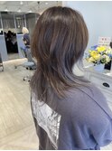 ハイレイヤーウルフセミロングインナーカラーグレージュシルバー