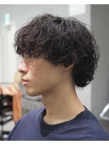 ササ シンサイバシ(33 SHINSAIBASHI)&nbsp;前上がりウルフシャドウパーマ波巻きスパイラルパーマ