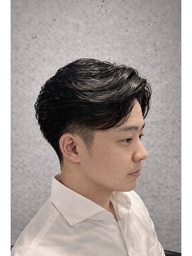 ワンワンオー バーバーショップ 長浜店(@110 BARBER SHOP) アップバング・ニュアンスショートで創る、デキる男の余裕