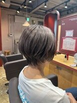 イロ ジェイアール JR奈良店(IRO)&nbsp;春のショートボブ/透明感グレージュ/白髪染め
