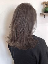 ゴエム(goem)&nbsp;ミディアムレイヤー　柔らかラベンダーチョコブラウンカラー