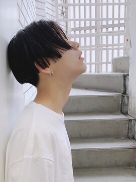 シン(syn) 前下がりマッシュ