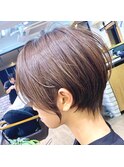 大人かわいい、耳掛け、小顔ショートボブ、ココアブラウン、銀座