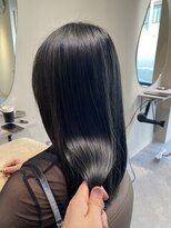 アネ(annee)&nbsp;重たく見えすぎない☆暗染ブルージュ＆艶髪METEOトリートメント