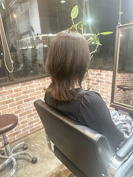 ヴィップルーム(viproom) 黒髪/グレーベージュ/レイヤーロング/前髪パーマ