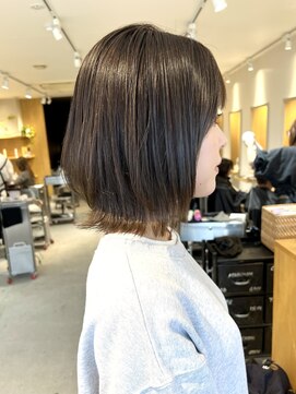 トリート 浦安店(TREAT) 外はねレイヤーボブ×オリーブブラウン