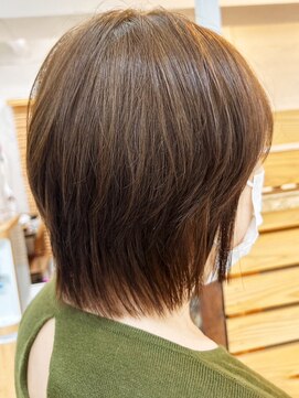 コンフィープラス(comfy plus) 20代30代40代髪質改善カラーアッシュベージュ透明感ショート