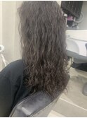 ロングヘアのハードなツイストスパイラルパーマ！美由紀