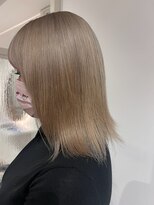 シェーン 仙台駅広瀬通店(schon)&nbsp;ホワイトベージュ