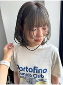 顔周り レイヤー　オリーブ　ベージュ　ハイトーン　２０代