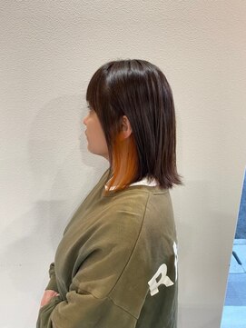 ルーチェココ ブラン(Lu'ce coco blanc) ダーク×オレンジのコントラスト