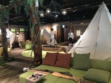 ラウンジ(LOUNGE)