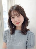 ミディアムレイヤーカット×くびれヘア