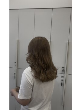 アース 秋田新国道店(EARTH) ミルクティーグレージュ