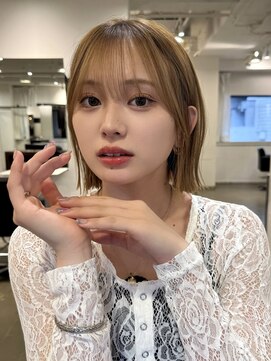 アビー(ABBEY3) シースルミニマルボブショート顔まわり外ハネ切りっぱなしボブ