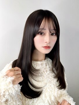 髪質改善トリートメントで叶う美髪ストレート　艶髪　前髪