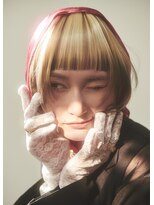 ワンズオゼ 渋谷(ONE's oze)&nbsp;ハイトーン/ダブルカラー/クラゲヘアー/オリーブグレー/小顔/