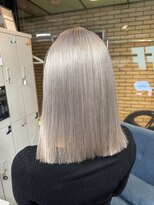 ラフ(LAFF)&nbsp;バレイヤージュ/シャドウルーツ/ハイライト/レイヤーカット