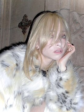 ピークアブー 銀座並木通り(PEEK-A-BOO) プラチナブロンド×レイヤーヘア