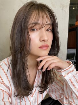 ビュートリアム 南青山(BEAUTRIUM) ナチュラルローレイヤー 顔まわりレイヤー 表参道20代30代40代