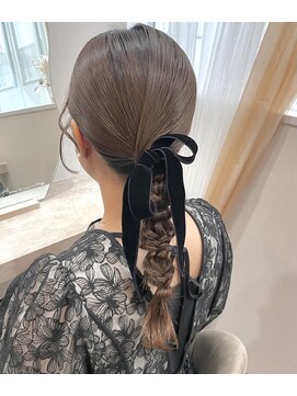ミラ(Mila) 大人気！お呼ばれヘア★艶々タイトアレンジ♪韓国風艶感セット