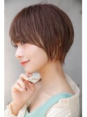 大人可愛い小顔ショートボブ白髪ぼかしハイライト20代30代40代