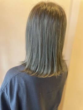 トレパルッキエーレ(tre parrucchiere) ［-tre-］オリーブベージュ