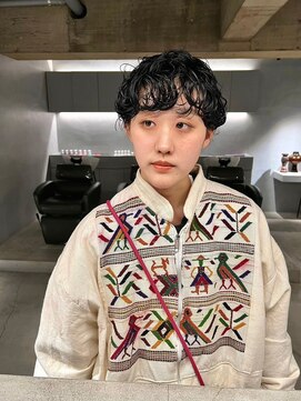 リール(rire) デザインカラーレイヤーカットウェットヘア夏オリーブベージュ