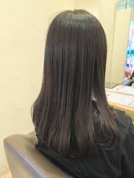 ウイバイファースト(u'i by first) オリーブパールのレイヤースタイル