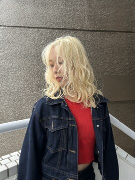 イエナ 渋谷(IENA) ホワイトブロンド抜きっぱなしブリーチ顔周りレイヤー