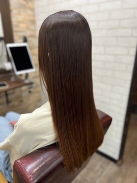 ハサミバイアトリエナガノ 千葉(8sami by atelier nagano) ショートボブ/センターパート/ツヤ髪/グラデーション/イヤリング