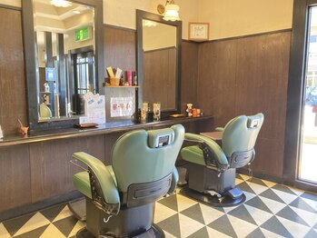 フジミウメツボ(FUJIMI UMETUBO)の写真/店内に流れるJAZZでより一層くつろげる、上質空間。幅広い年代の男女から高い支持を集める人気サロンです。